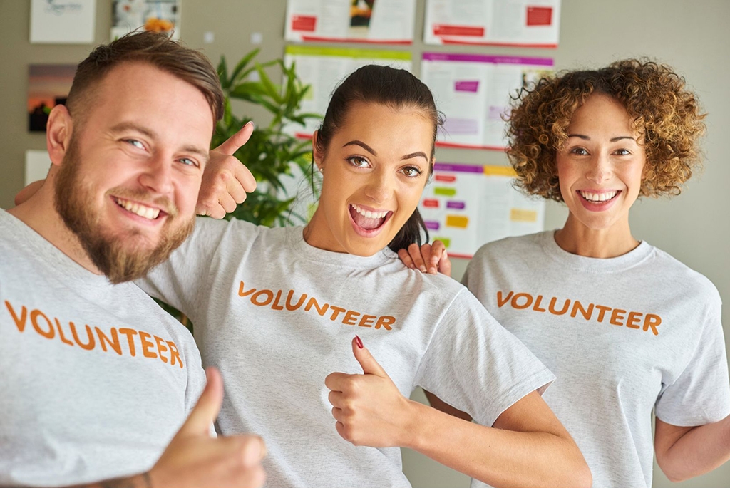 4 three volunteers